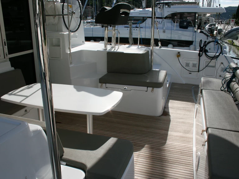 Catamaran for rent Komolac at the best price
