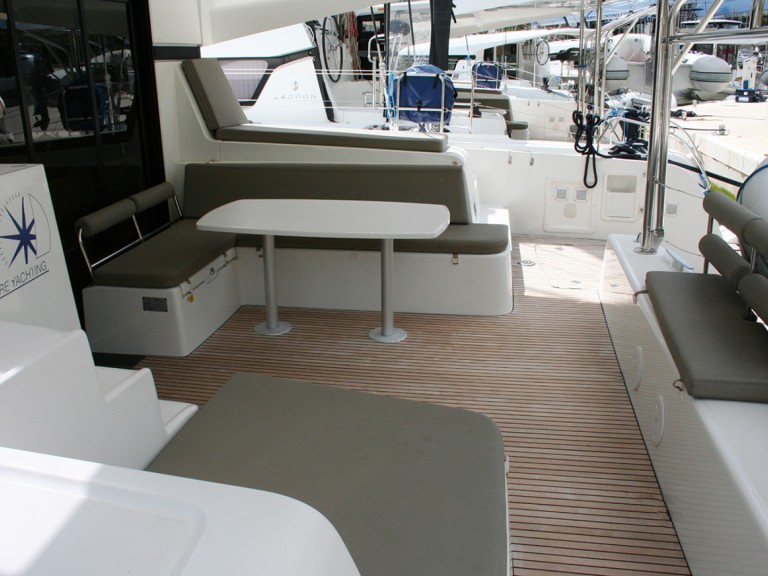 Catamaran rental in Komolac - Lagoon Lagoon 42