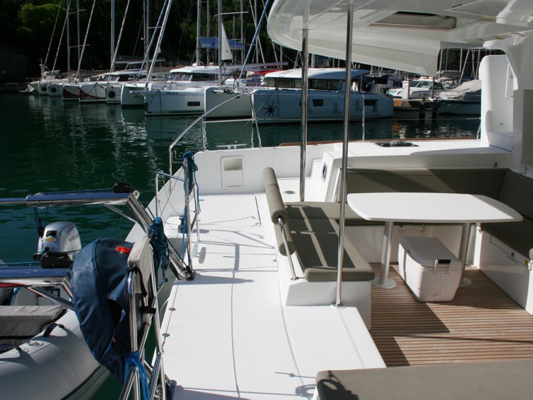 Bareboat Rental Catamaran Lagoon with a boat licence