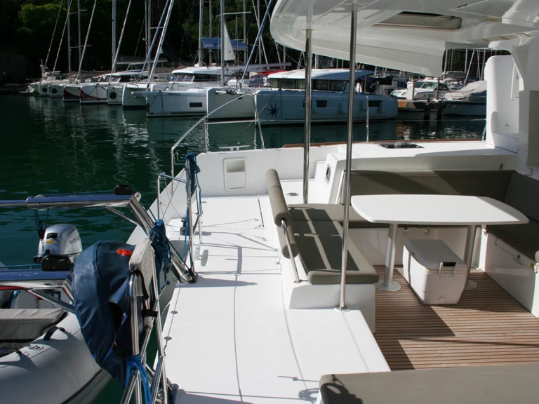 Bareboat Rental Catamaran Lagoon with a boat licence