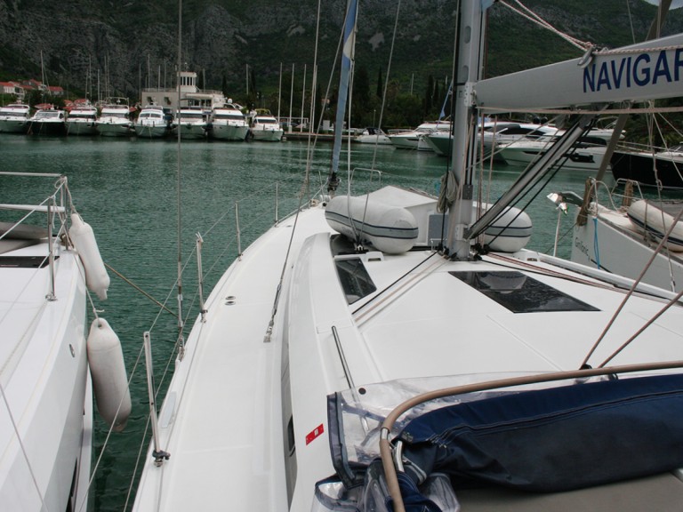 Boat rental Bénéteau Oceanis 51.1 in Komolac on Samboat