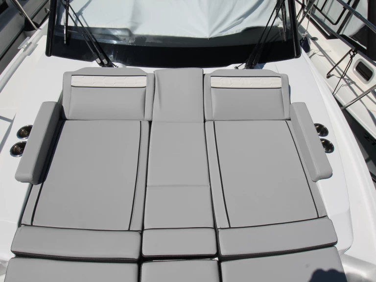 Jeanneau Merry Fisher 895 Serie2 in Biograd na Moru on SamBoat