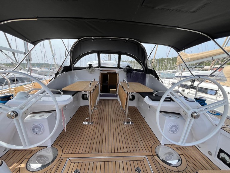Rent a Elan Impression 45 Primošten