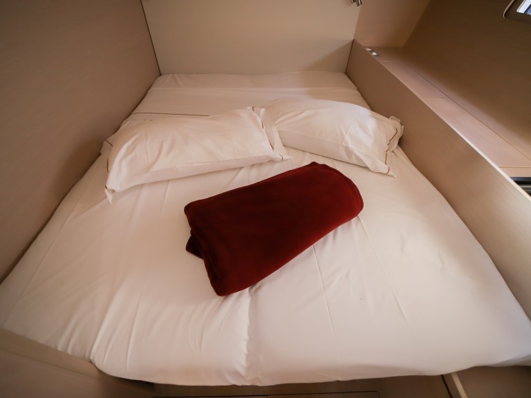 Sailboat rental in Olbia - Bénéteau Oceanis 51.1