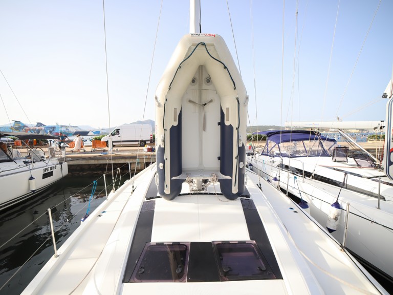 Sailboat rental in Olbia - Bénéteau Oceanis 51.1