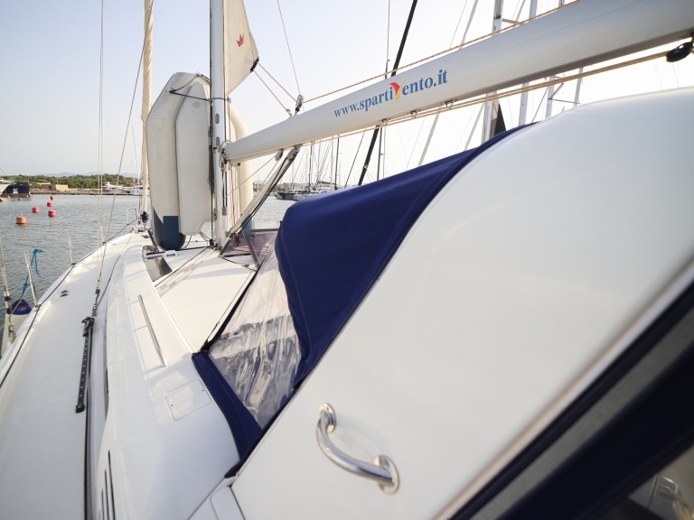 Sailboat rental with or without captain Bénéteau Olbia