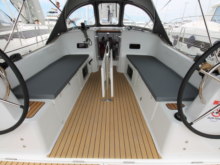 Bareboat Rental Sailboat Jeanneau with a boat licence