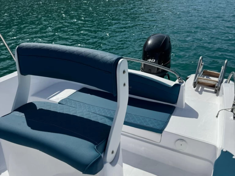 Bareboat Rental Motorboat Blumax with a boat licence
