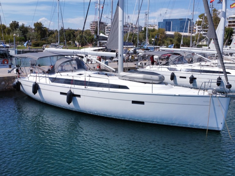 Bavaria Cruiser 46 Style in Alimos on SamBoat