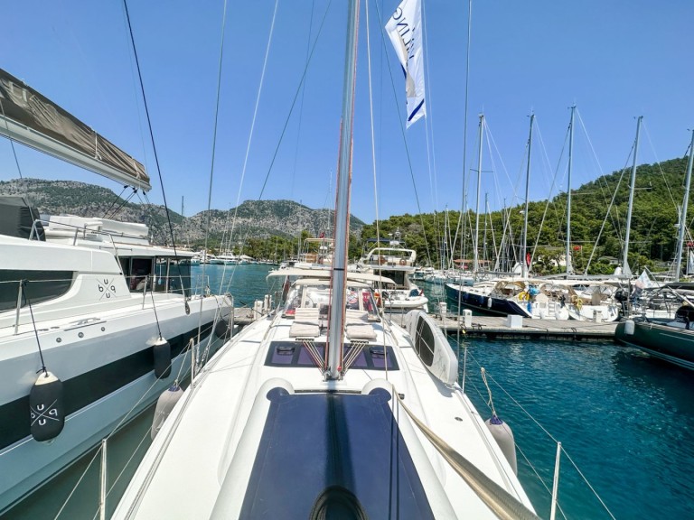 Rent a Dufour Dufour 430 Göcek