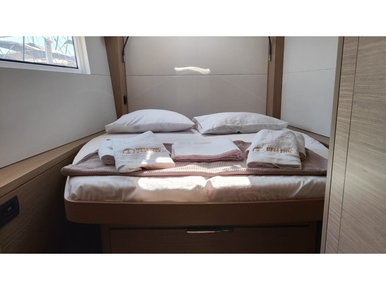 Boat rental Lagoon Lagoon 51 in Lávrio on Samboat