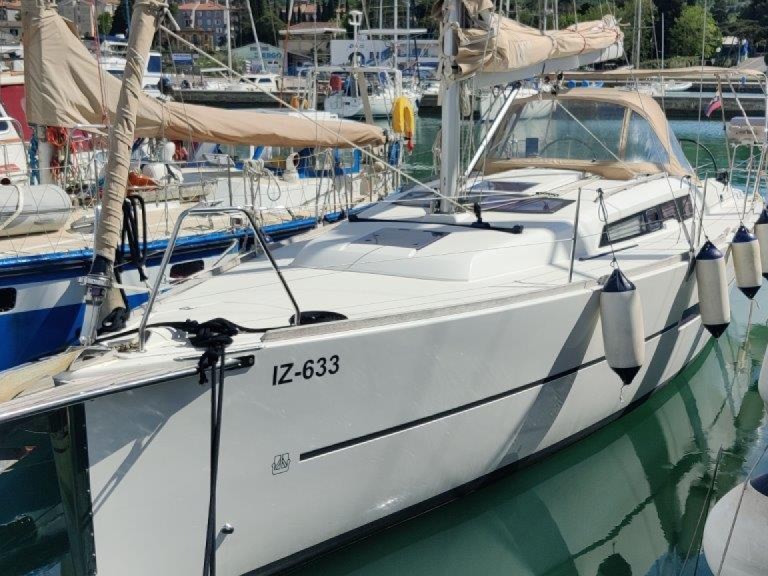 Sailboat for rent Izola at the best price