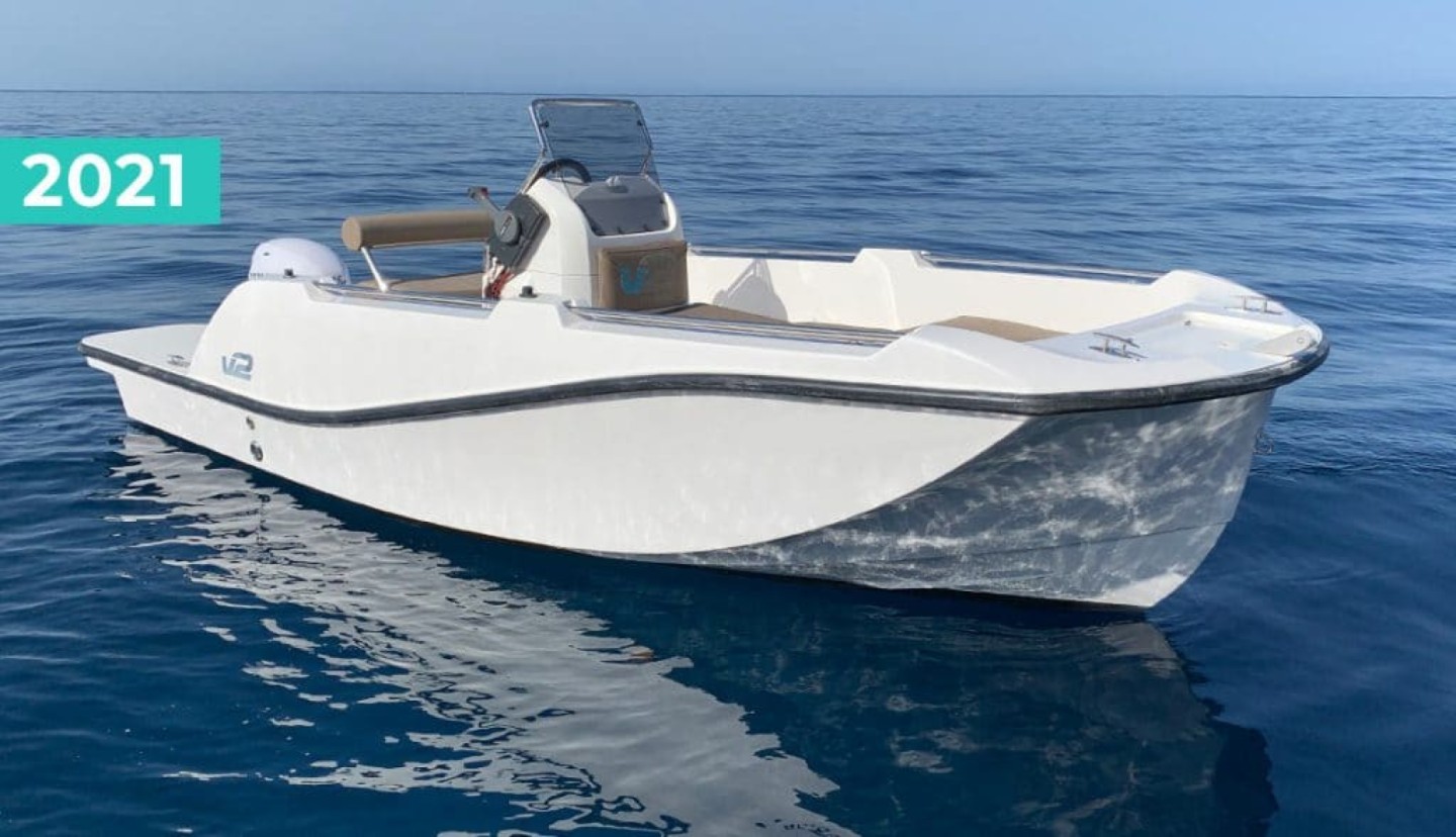Rent a Motorboat V2-Boat 5.0 in La Savina (V2 BOAT 5.0 40HP) | SamBoat