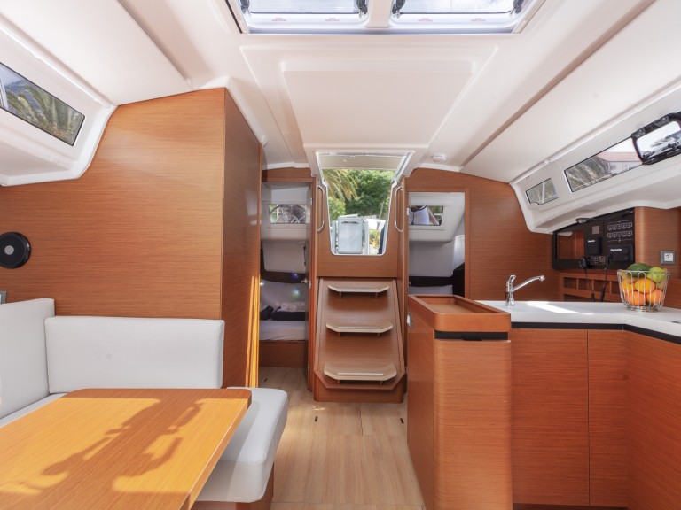 Sailboat rental with or without captain Jeanneau Split