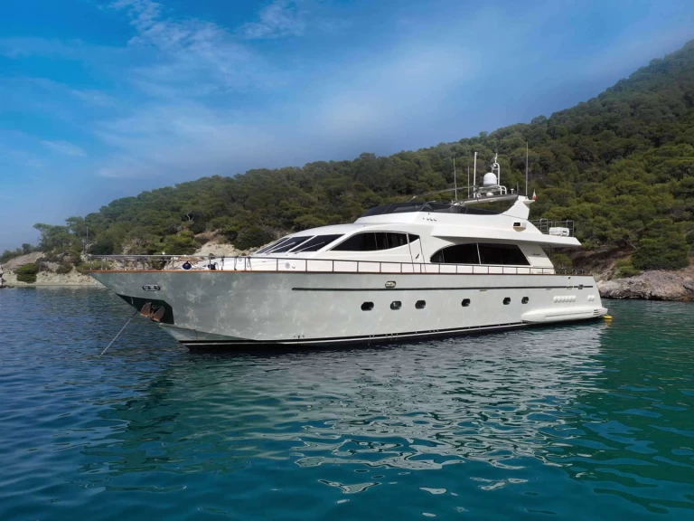 Luxury Yacht rental with or without captain Falcon Athens