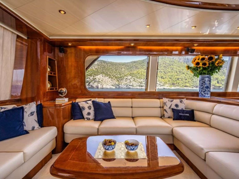 Bareboat Rental Luxury Yacht Falcon with a boat licence