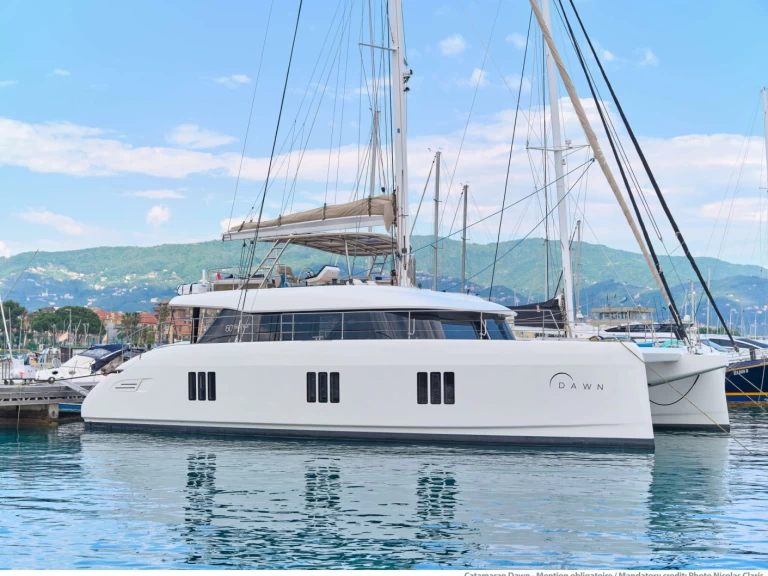 Boat rental Sunreef DAWN in Italy on Samboat