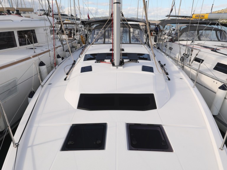 Sailboat rental in Sukošan - Dufour Dufour 470