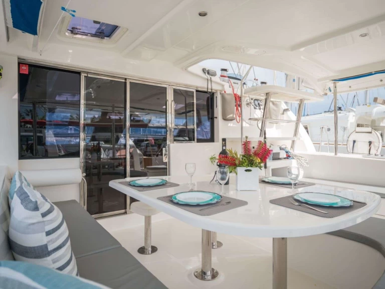 Boat rental Leopard Sara in Caribbean on Samboat