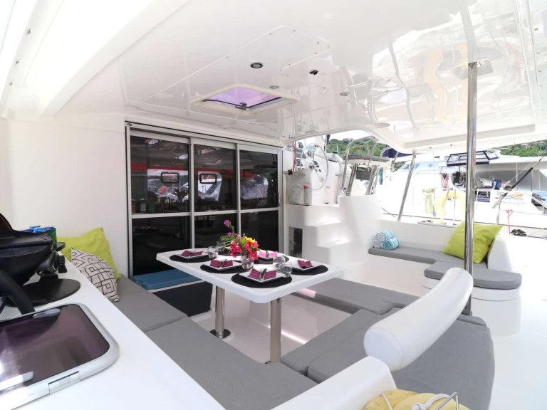 Rent a Robertson and Caine Groovy Saint Lucia