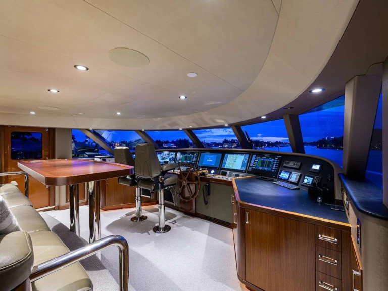 Rent a Westport PIPE DREAM Bahamas