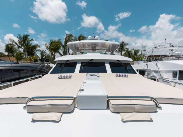 Luxury Yacht rental in Annapolis - Broward A PLACE IN THE SUN