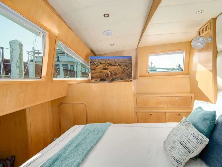 Bareboat Rental Luxury Yacht PROUT with a boat licence