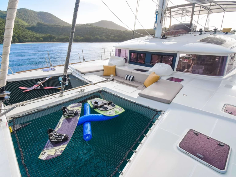 Bareboat Rental Luxury Yacht Lagoon with a boat licence
