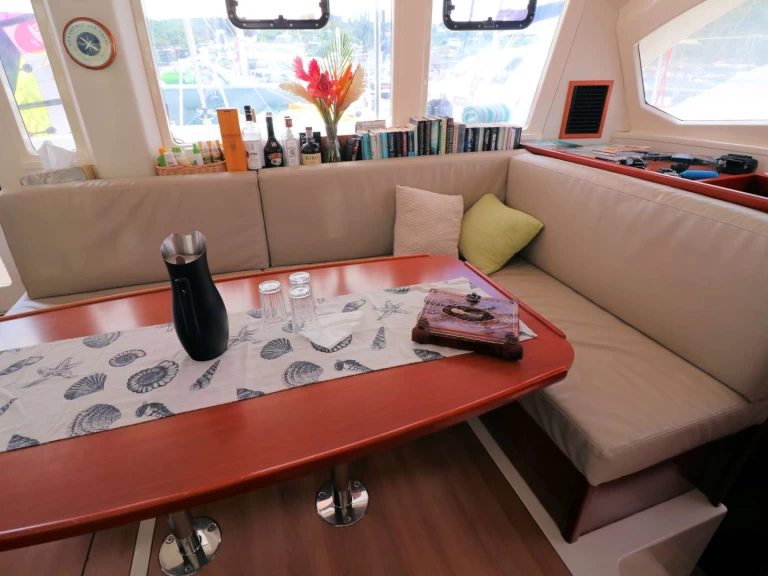 Yacht charter Saint Lucia cheap Groovy