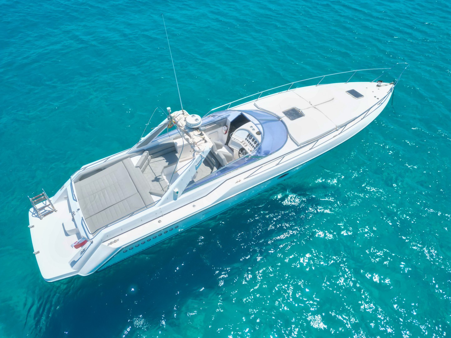 Rent a Motorboat Sunseeker Thunderhawk 43 in La Savina | SamBoat