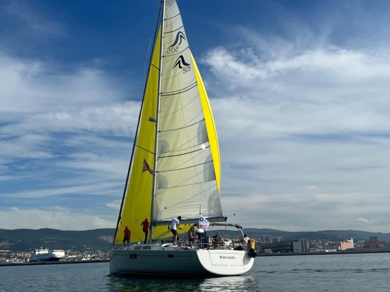 Boat rental Hanse Hanse 505 in Rovinj on Samboat