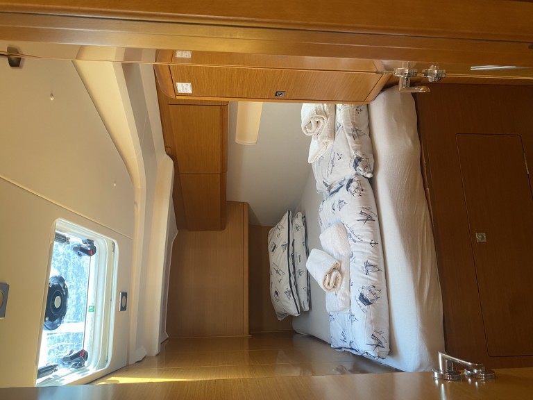 Sailboat rental with or without captain Jeanneau Punat