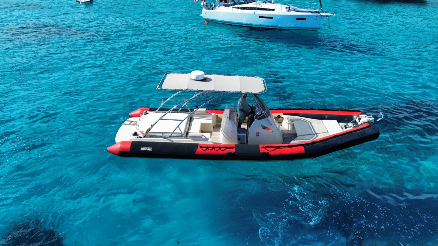 Rent a RIB Sillinger 900 XL in Golfe-Juan (Sillinger 900 XL) SamBoat
