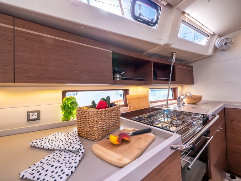 Rent a Bénéteau Oceanis 46.1 Split