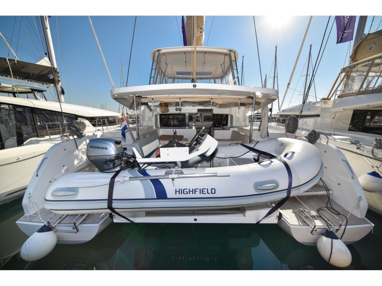 Boat rental Lagoon Lagoon 46 in Sukošan on Samboat