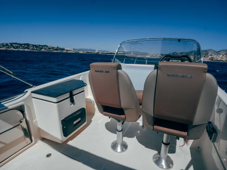 Quicksilver Activ 755 Sundeck in Marseille on SamBoat