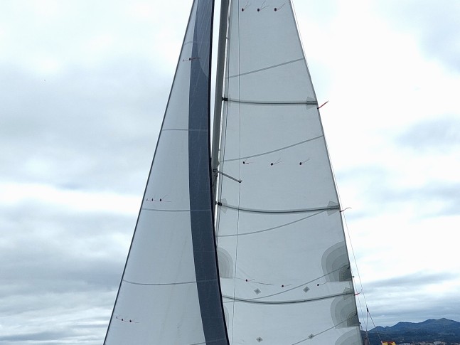 Sailboat for rent Baiona at the best price