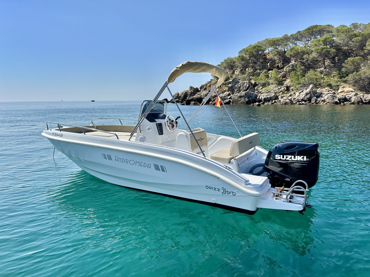Rent a Motorboat Orizzonti ANDROMEDA (NEW 2024) in Roses