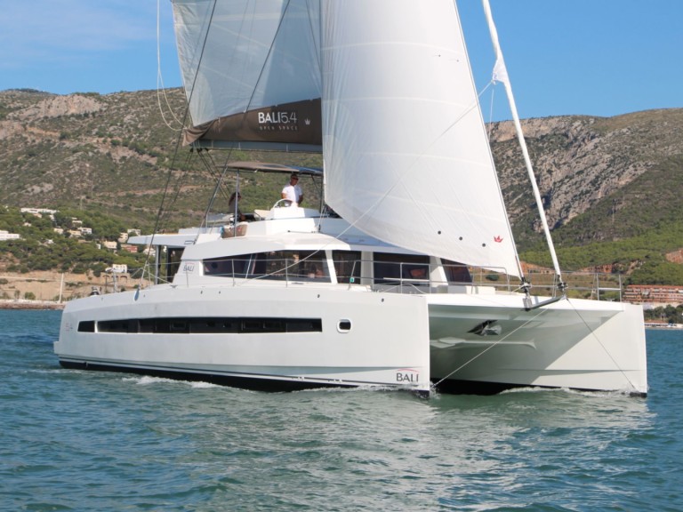 15 Bali 5.4 charter bareboat or captained in  Hyères
