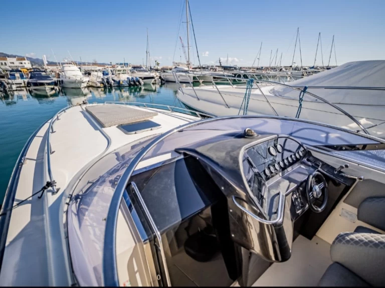 Motorboat rental in Ibiza Town - Sunseeker Thunderhawk 43