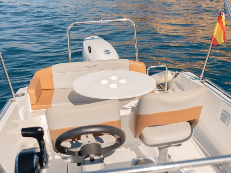 Bénéteau Flyer 6 SUNdeck charter bareboat or captained in  Altea