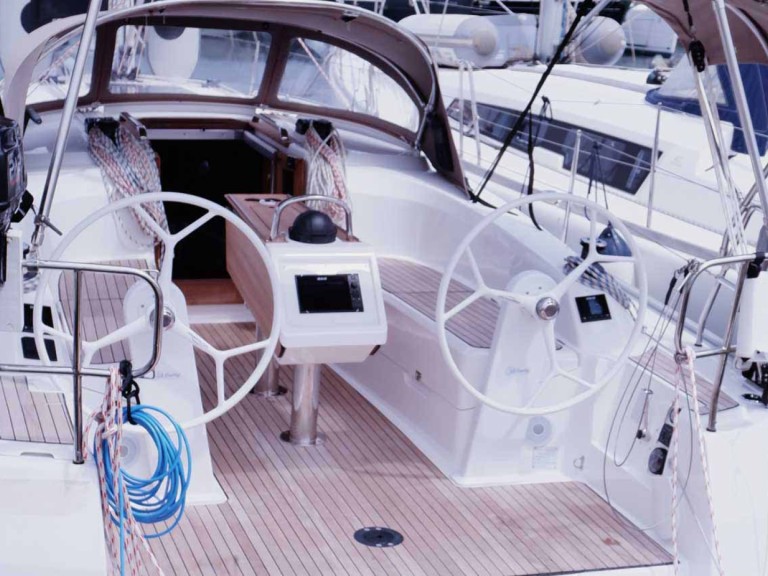 Bavaria Cruiser 34 in Palma de Mallorca on SamBoat