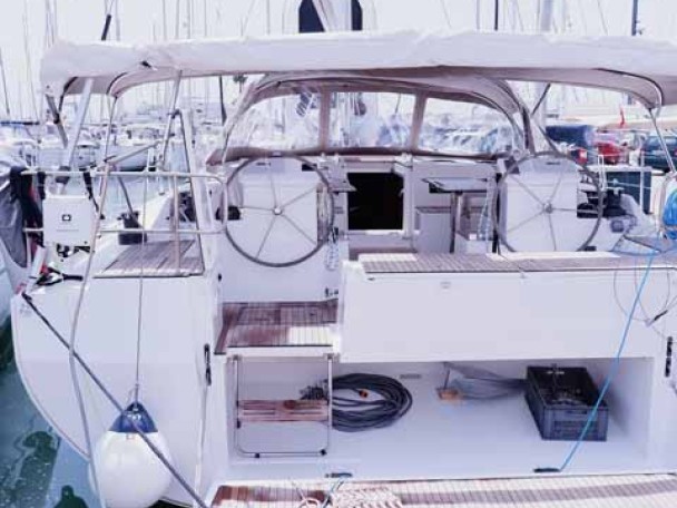 Bareboat Rental Sailboat Bavaria with a boat licence