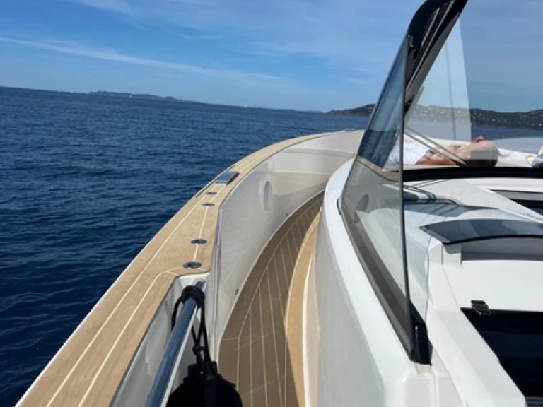 Fjord Fjord 52 Open in Le Lavandou on SamBoat