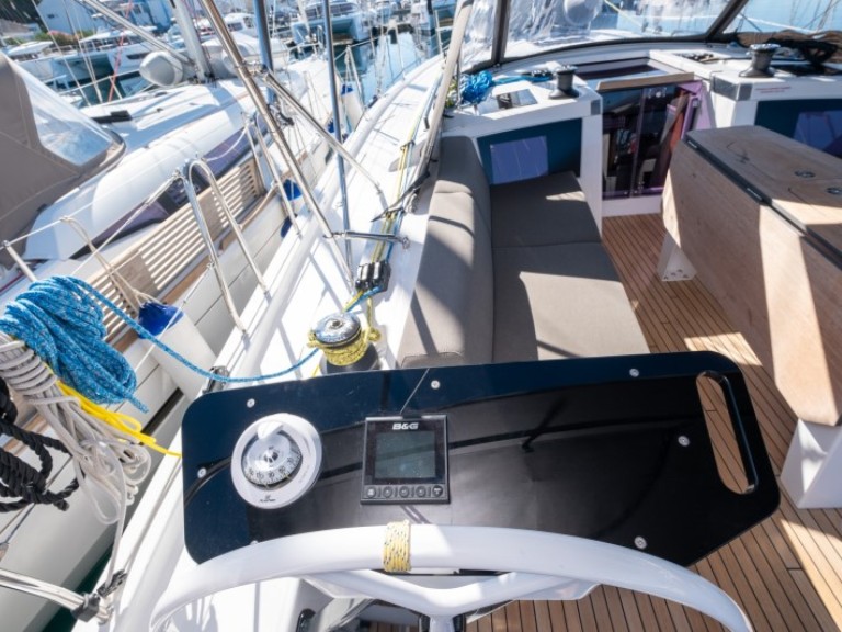 Sailboat rental in Šibenik - Dufour Dufour 41