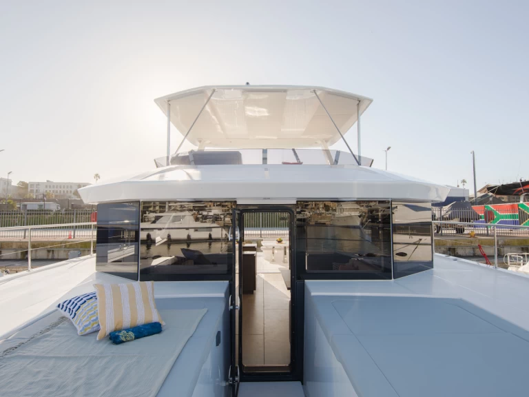 Motorboat for rent Road Town at the best price