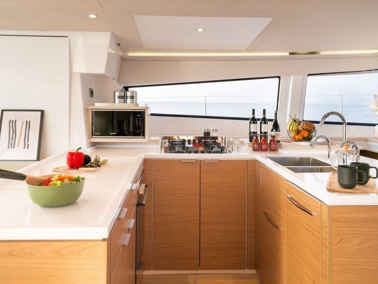 Catamaran rental in Alimos - Bali Bali 5.4