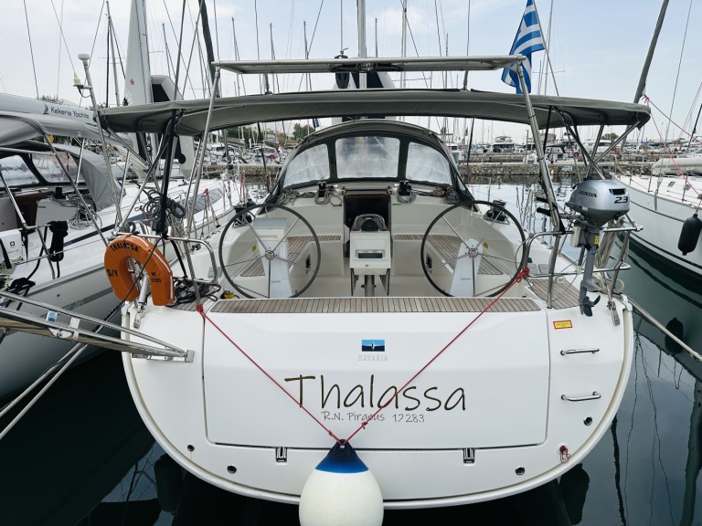 Yacht charter Alimos cheap Cruiser 51