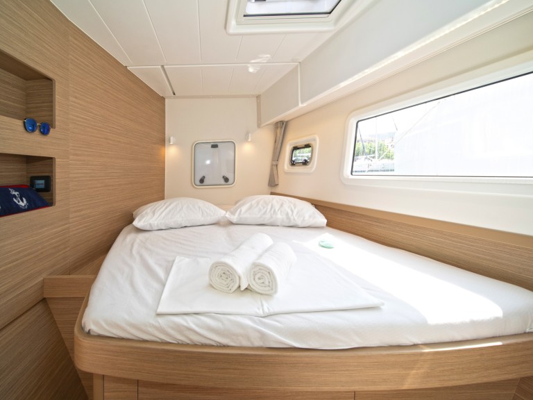 Boat rental Lagoon Lagoon 42 in Skradin on Samboat