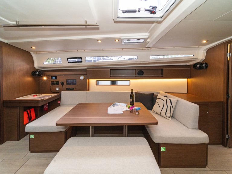 Sailboat rental in Skradin - Bénéteau Oceanis 40.1